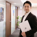 経営の支援者から事業を動かす当事者へ
―30代金融出身者のさくらでの挑戦 ―